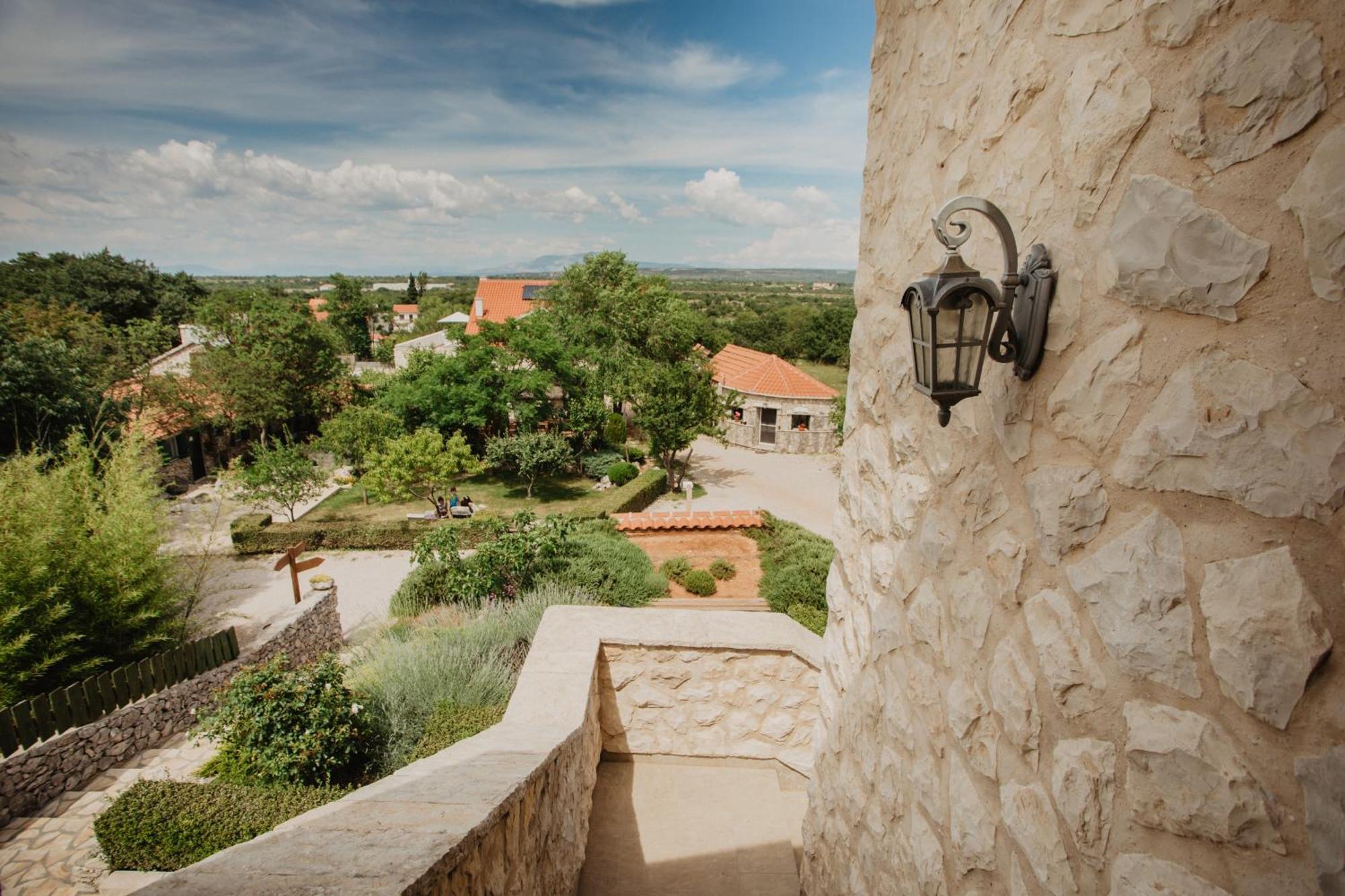 Kalpic Suites & Villa Lozovac Buitenkant foto