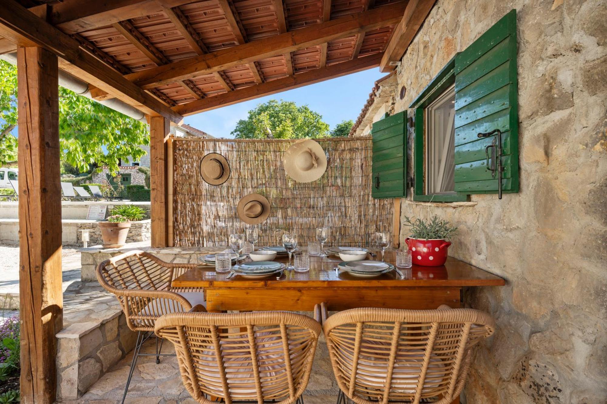 Kalpic Suites & Villa Lozovac Buitenkant foto