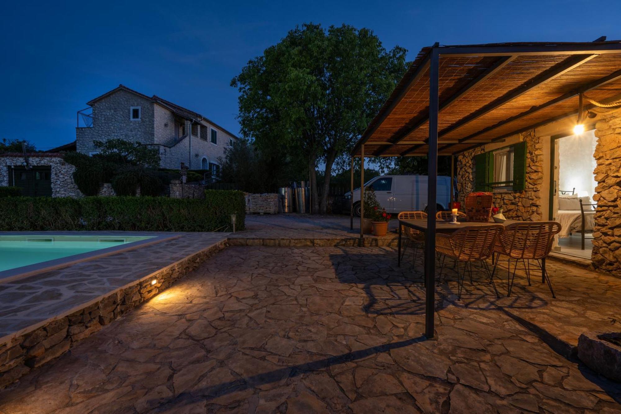 Kalpic Suites & Villa Lozovac Buitenkant foto