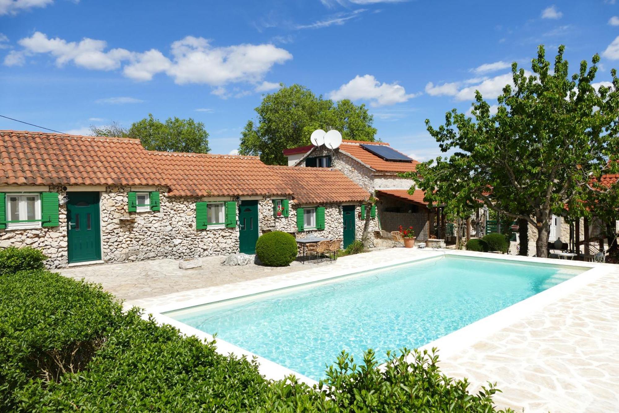 Kalpic Suites & Villa Lozovac Buitenkant foto