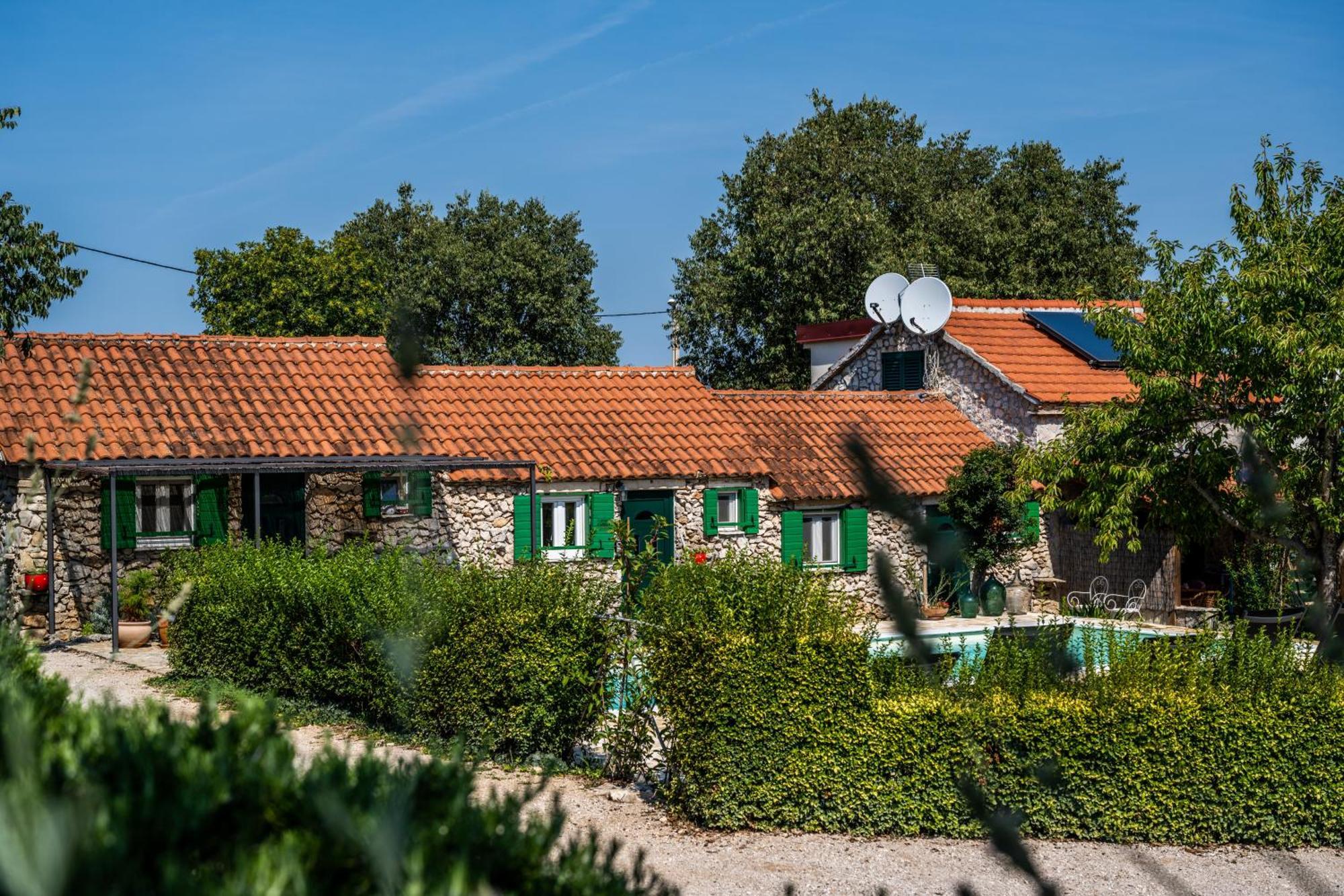 Kalpic Suites & Villa Lozovac Buitenkant foto